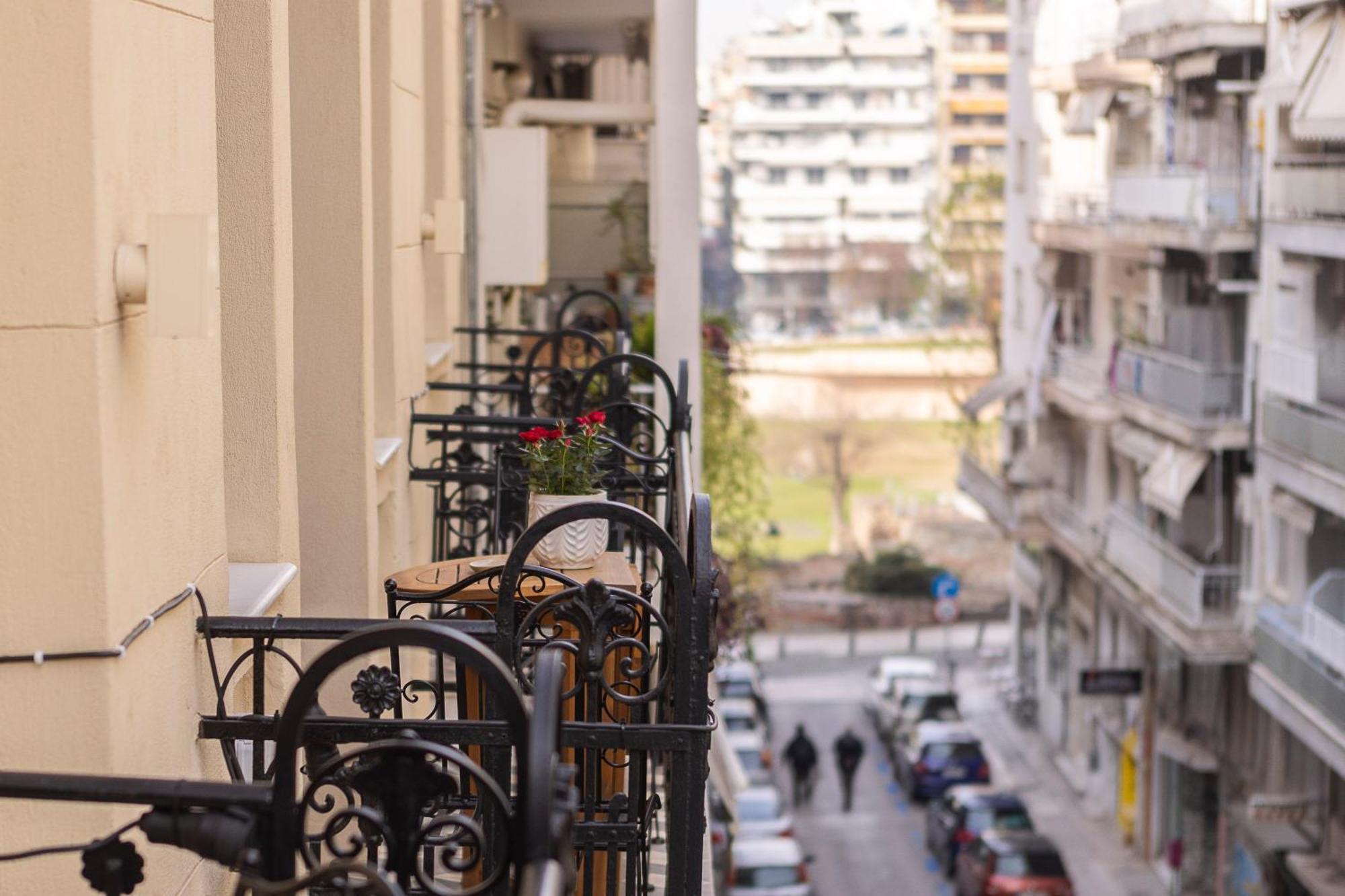 Gatto Perso Luxury Studio Apartments Thessaloniki Exterior photo