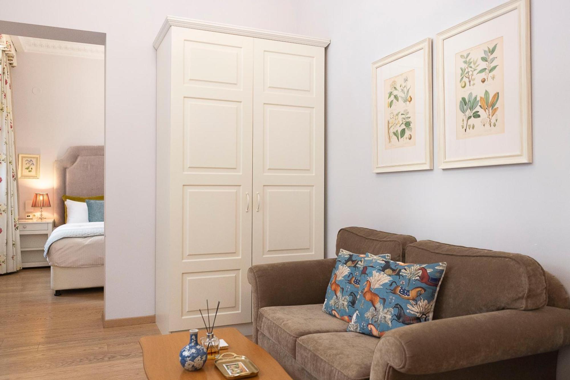 Gatto Perso Luxury Studio Apartments Thessaloniki Exterior photo