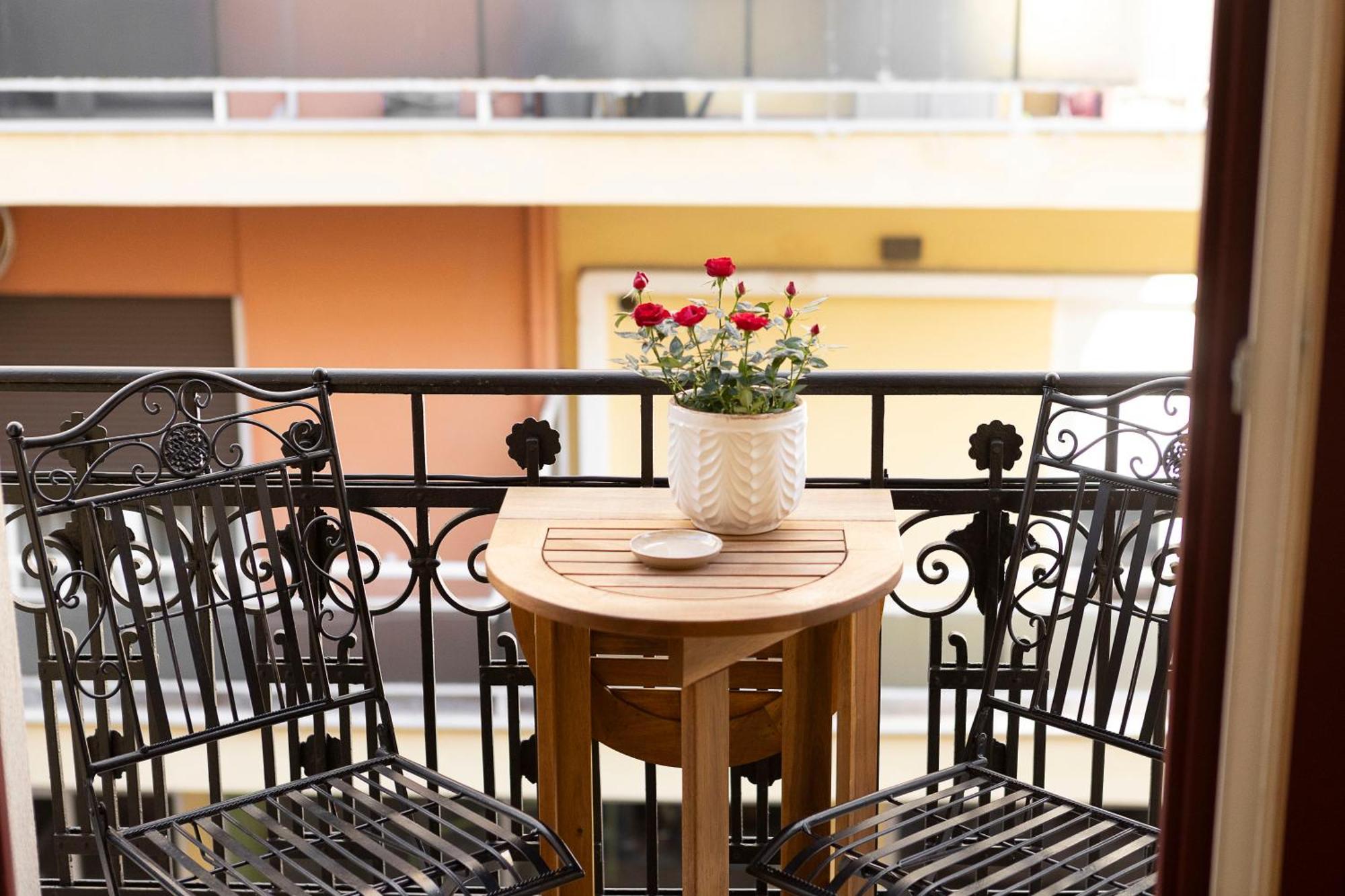 Gatto Perso Luxury Studio Apartments Thessaloniki Exterior photo