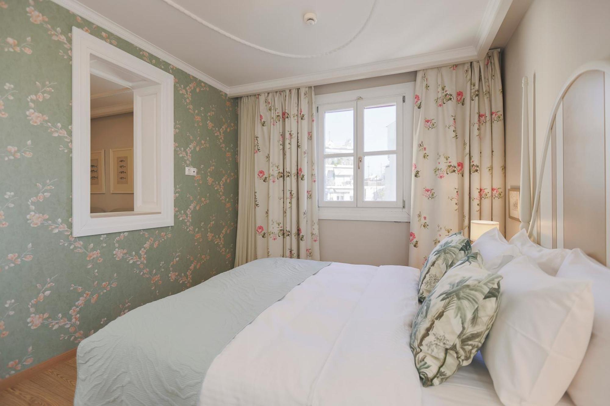 Gatto Perso Luxury Studio Apartments Thessaloniki Exterior photo