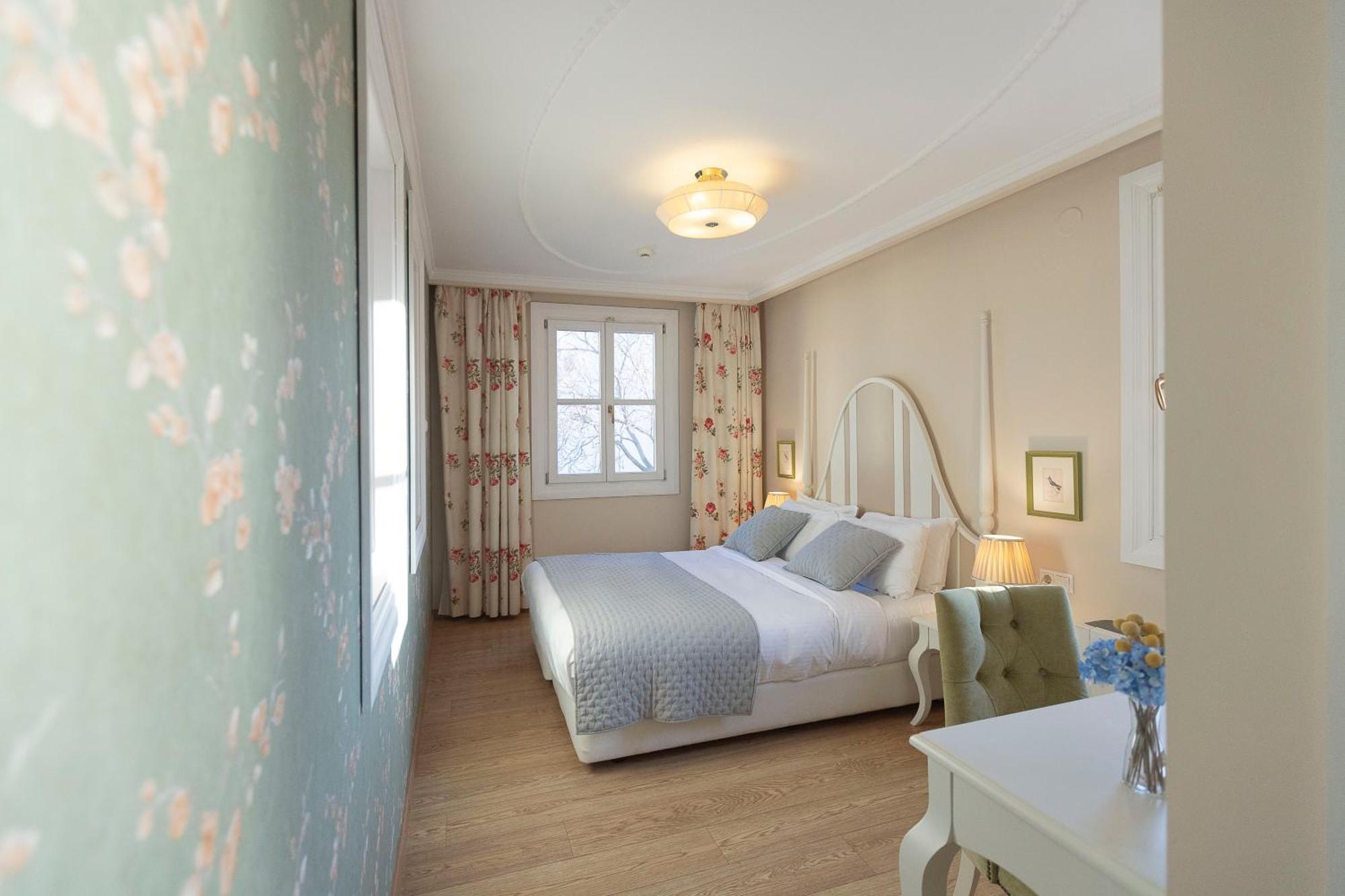 Gatto Perso Luxury Studio Apartments Thessaloniki Exterior photo
